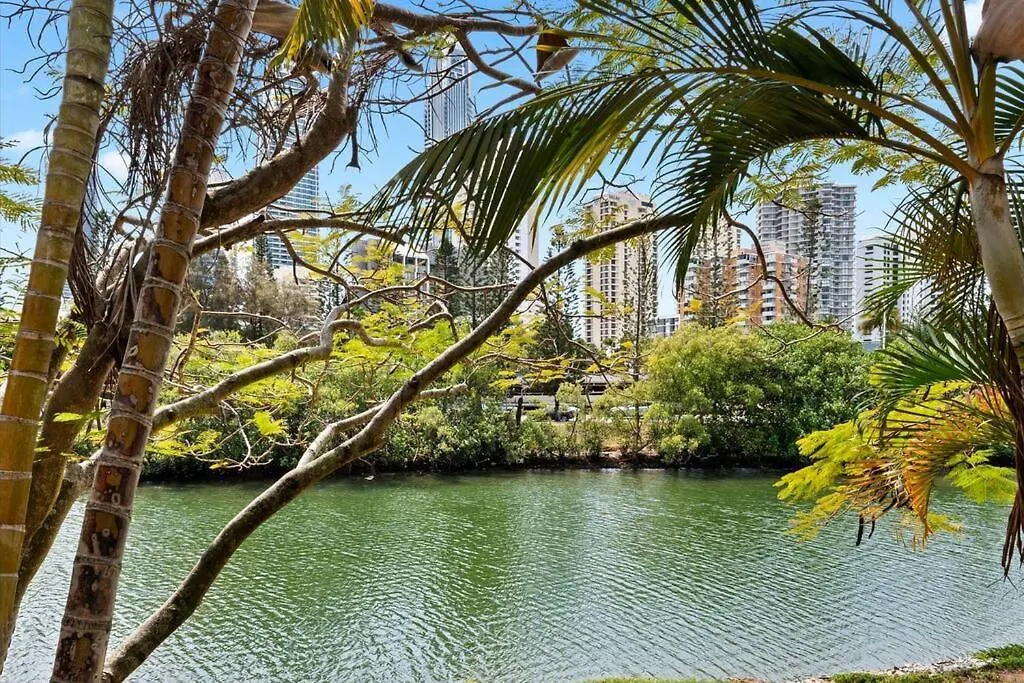 Serenity In Surfers Paradise 골드코스트 0*,